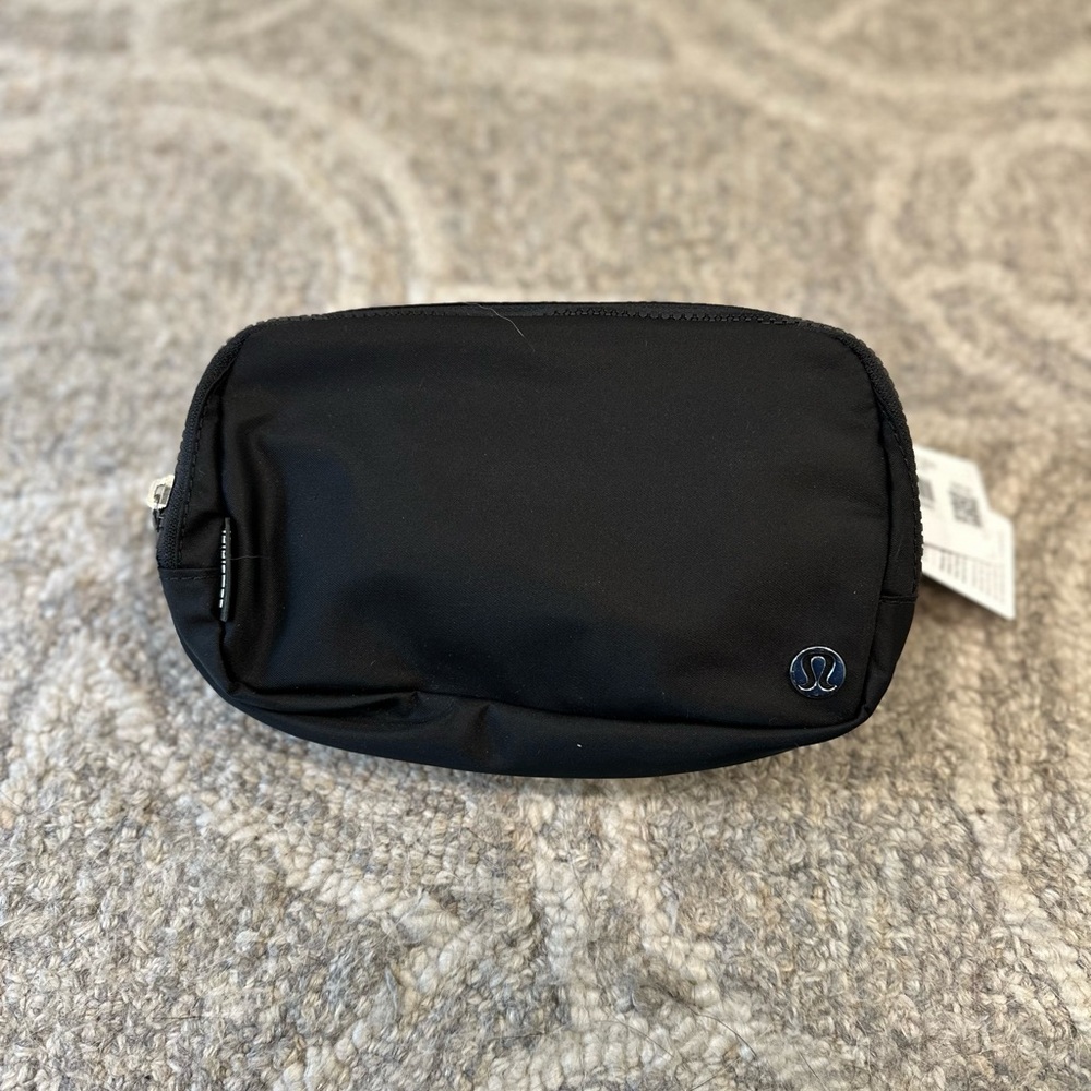 Lululemon | Everywhere Belt Bag 1L